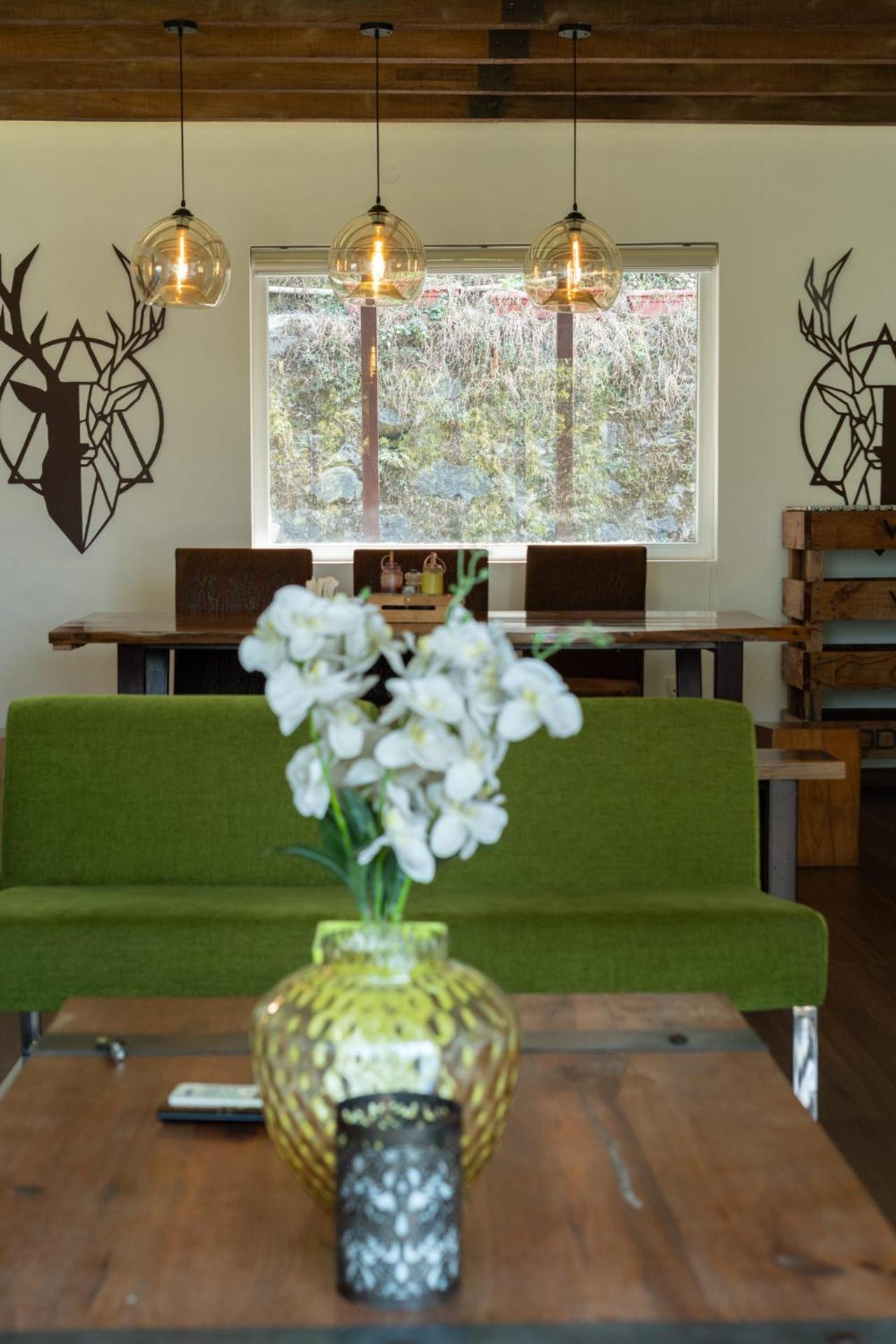 Stayvista At Oberoi'S Chalet Bhīm Tāl Zewnętrze zdjęcie